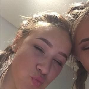 Meet your Posher, Hayley